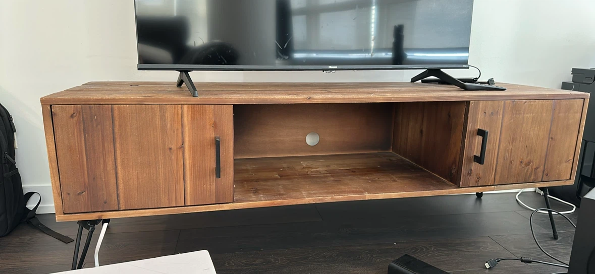 Jarmo TV Stand