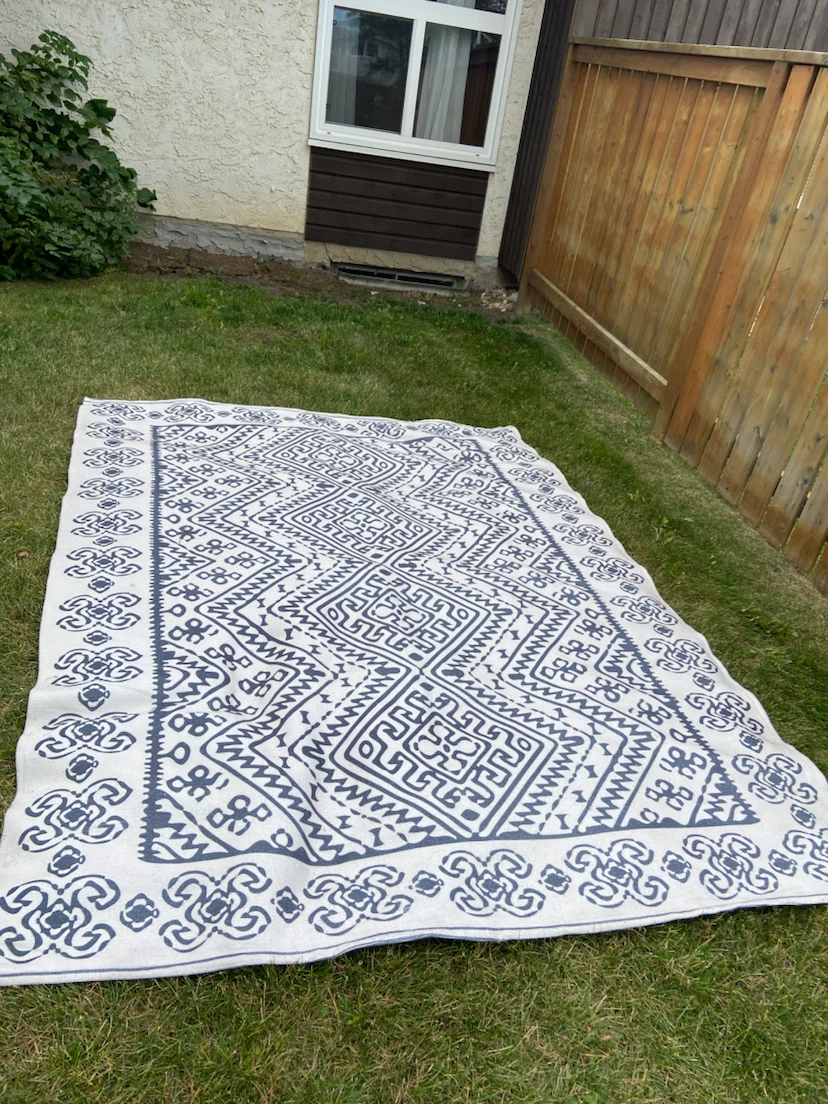 Geometric Pattern Indoor-Outdoor Rug
