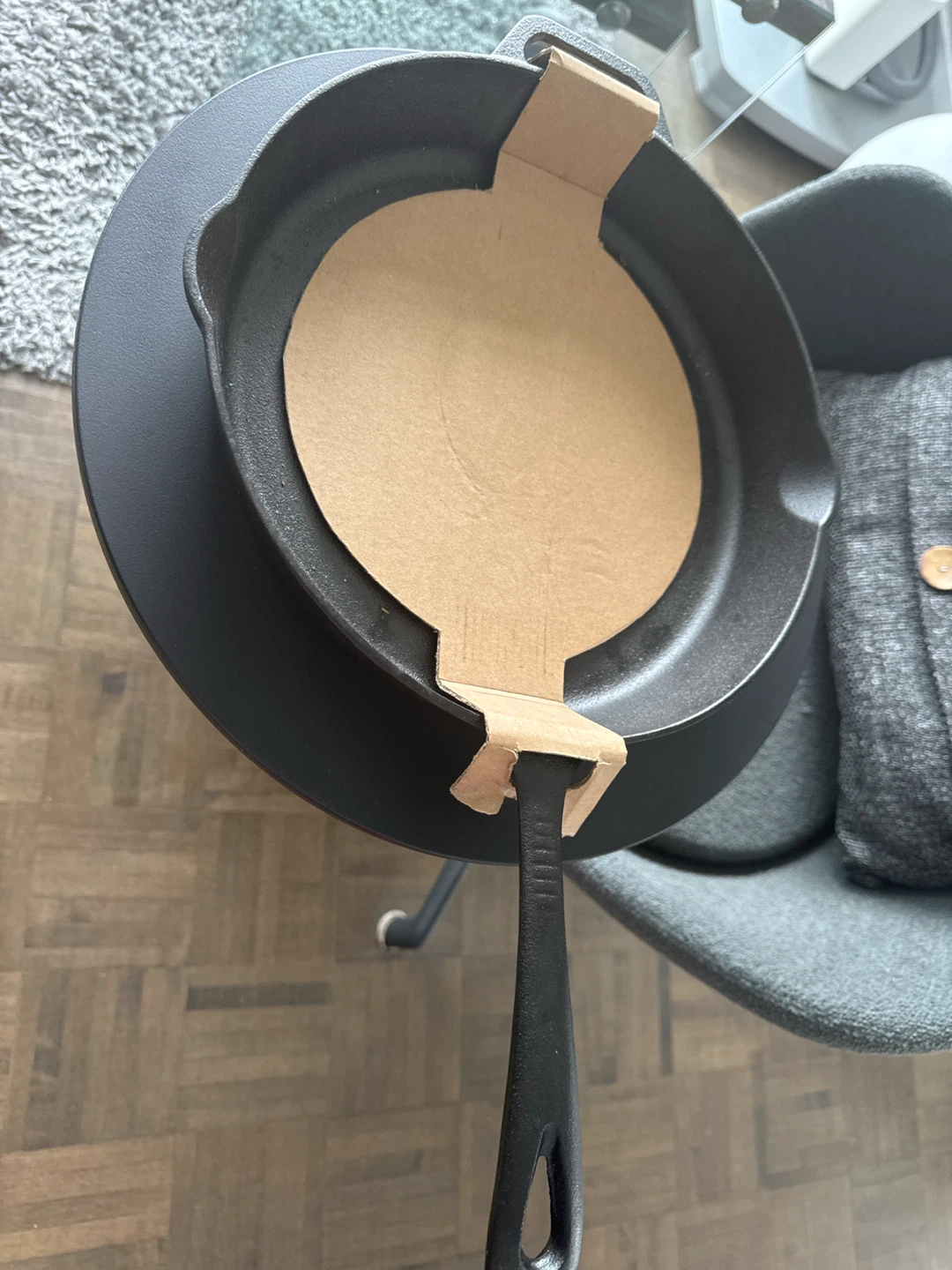 Cast Iron Skillet 10 inc 2 inches deep
