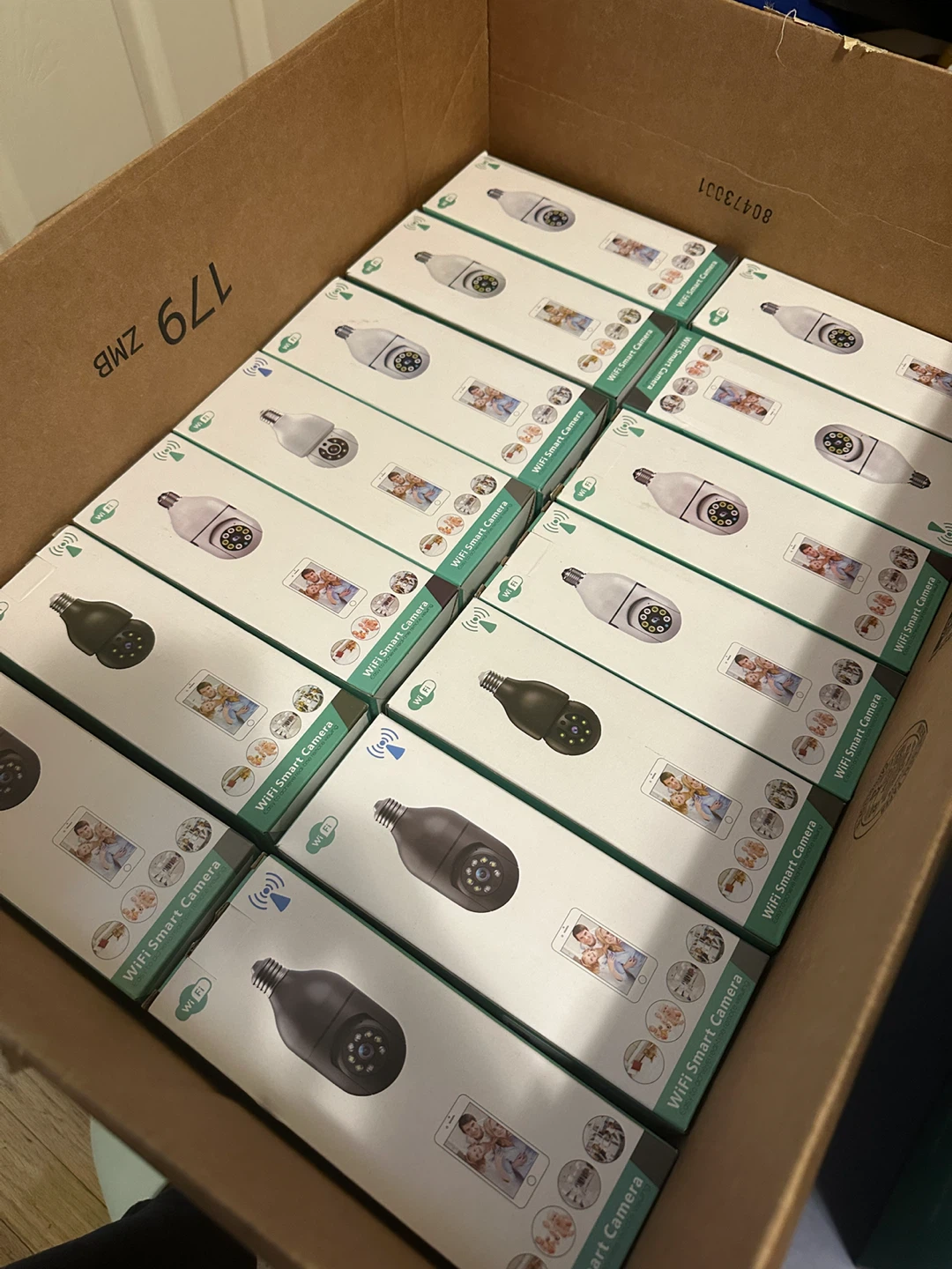 WiFi Smart Light Bulb Security Camera - photo 2