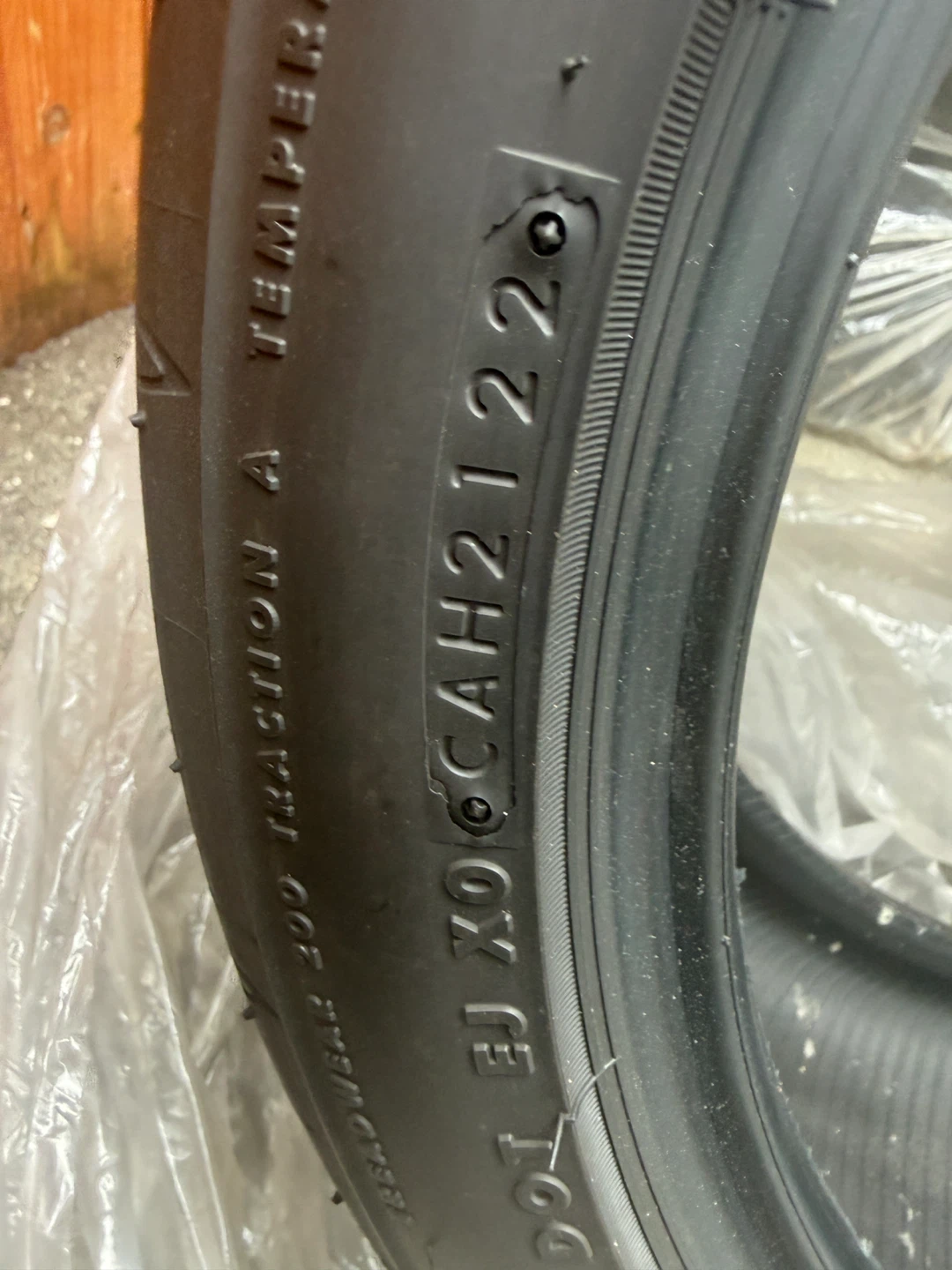 Set of 4 215/45R18 Bridgestone Potenza Tires $500 - photo 3