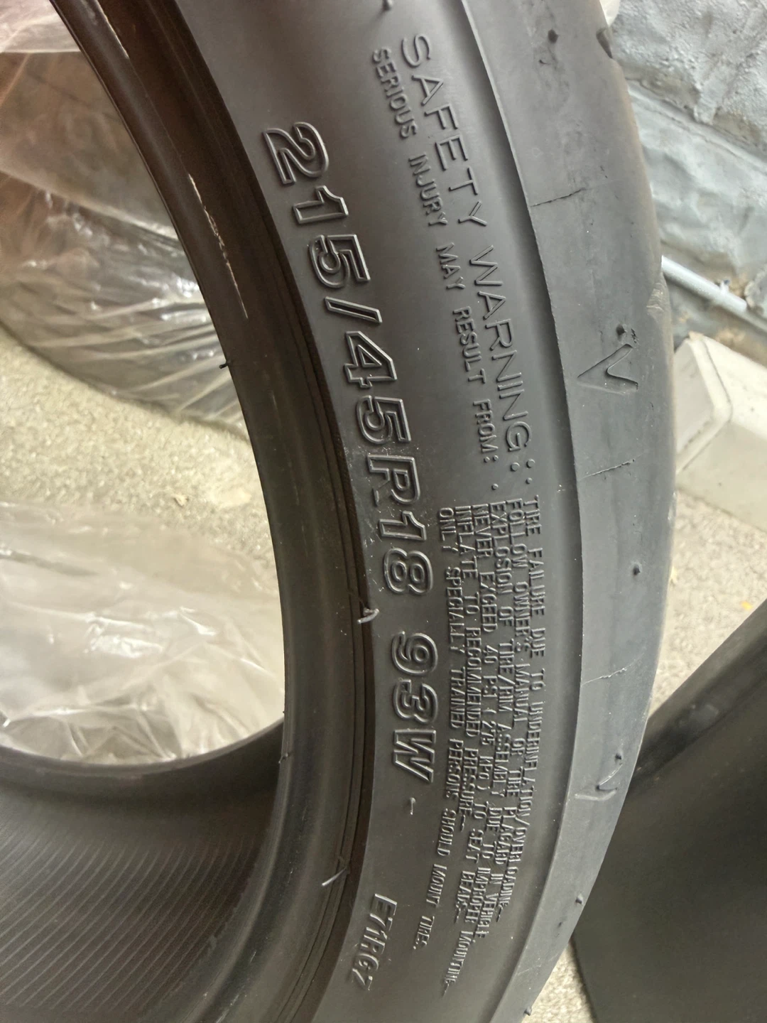 Set of 4 215/45R18 Bridgestone Potenza Tires $500 - photo 4