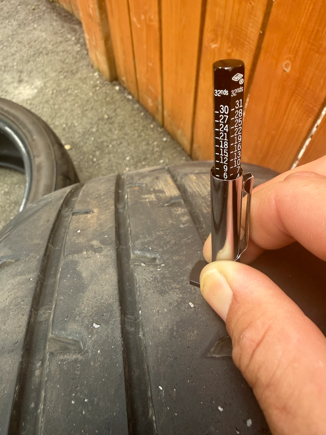 Set of 4 215/45R18 Bridgestone Potenza Tires $500 - photo 5
