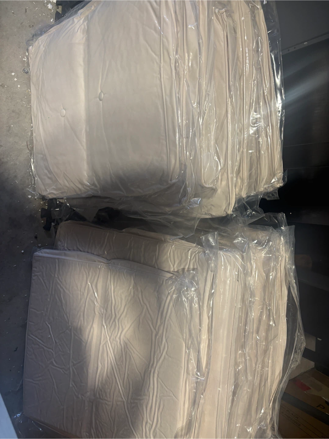 Set of off-white seat cushions- 14 - photo 3