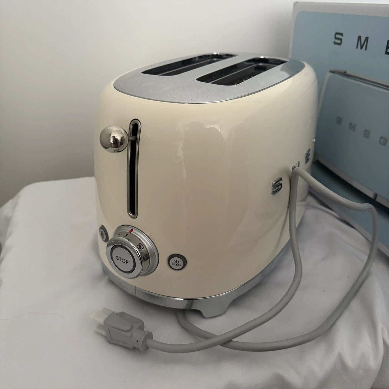 NEW Smeg 2 Slice Toaster - photo 3