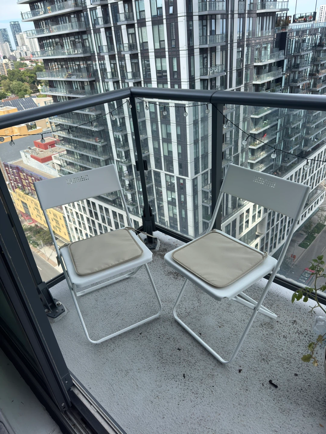 IKEA folding chairs x2 - photo 4