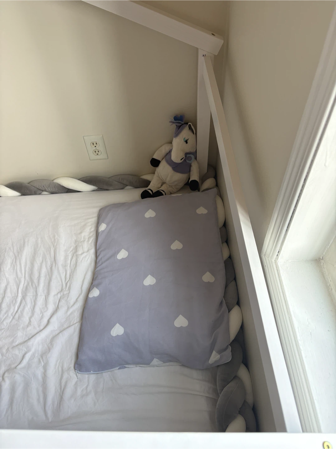 White House Frame Twin Bed - photo 5