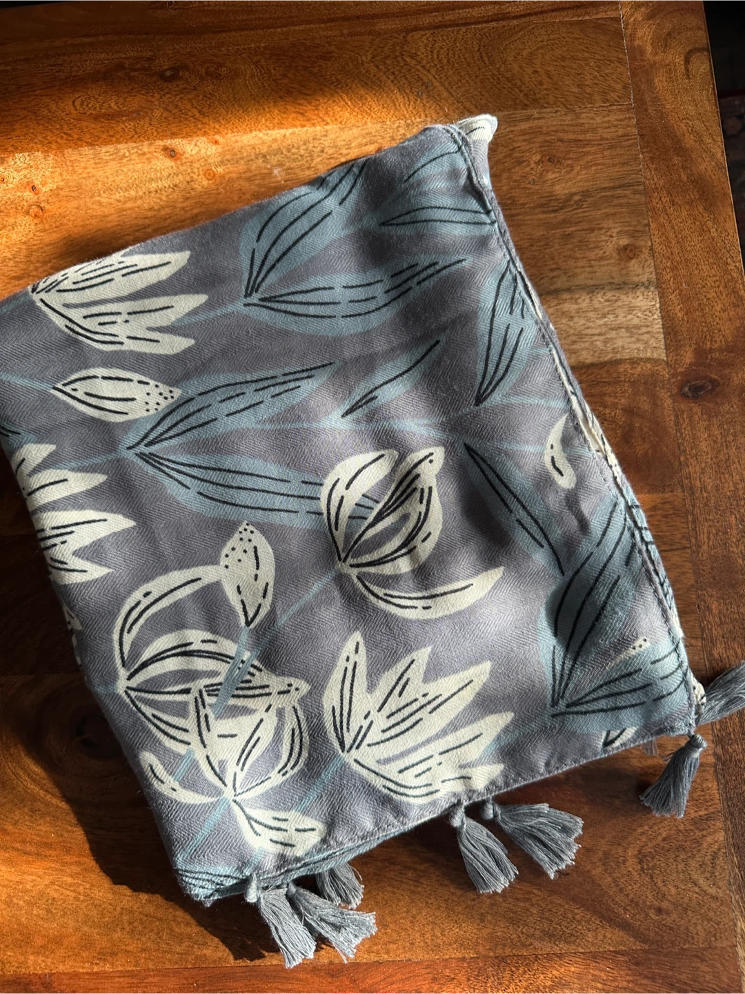 New Viscose Shawl - $3 - East York