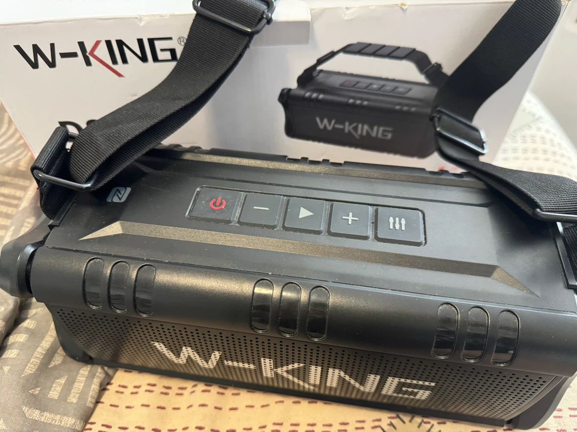 W-KING D8 Portable Wireless Speaker - photo 2