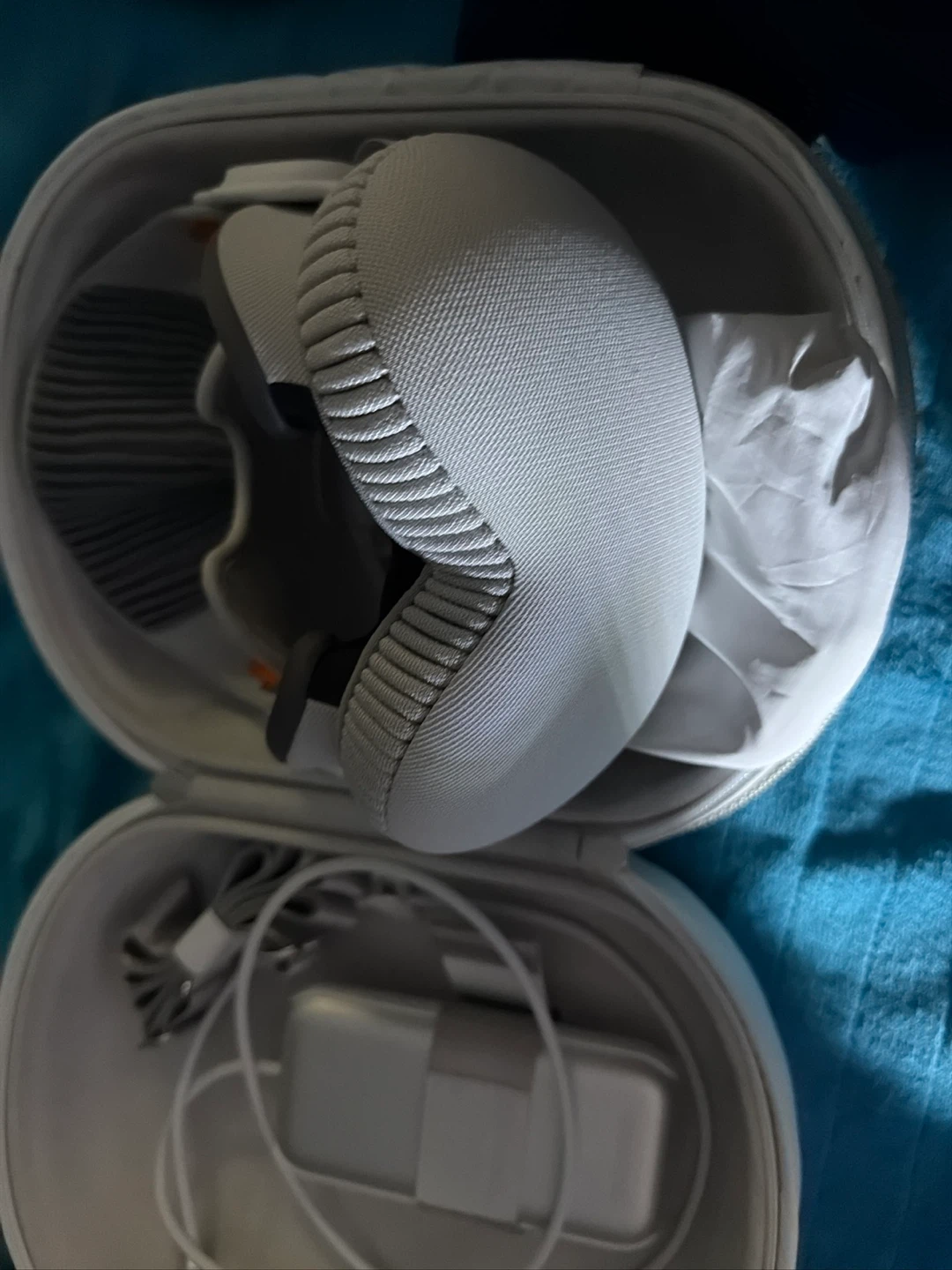 Apple Vision Pro - photo 2