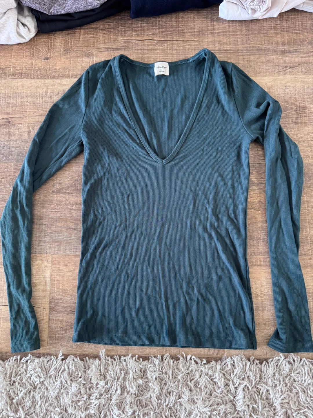 Wilfred Free long sleeve top, size Small - photo 3