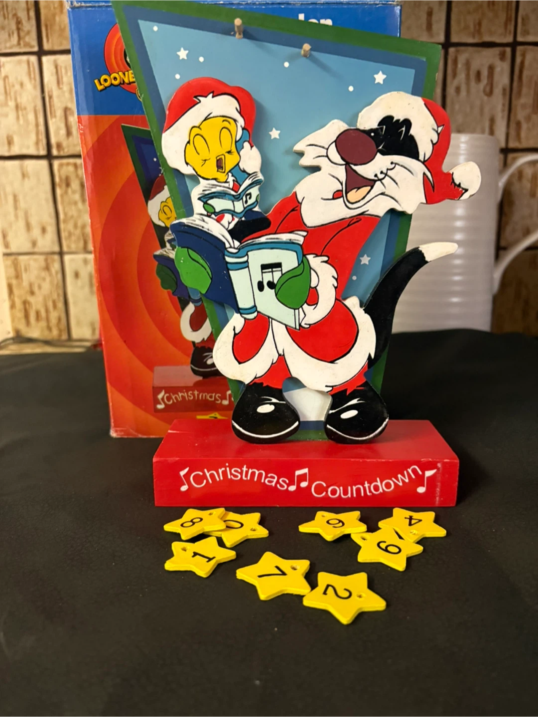Looney Tunes Wooden Christmas Countdown