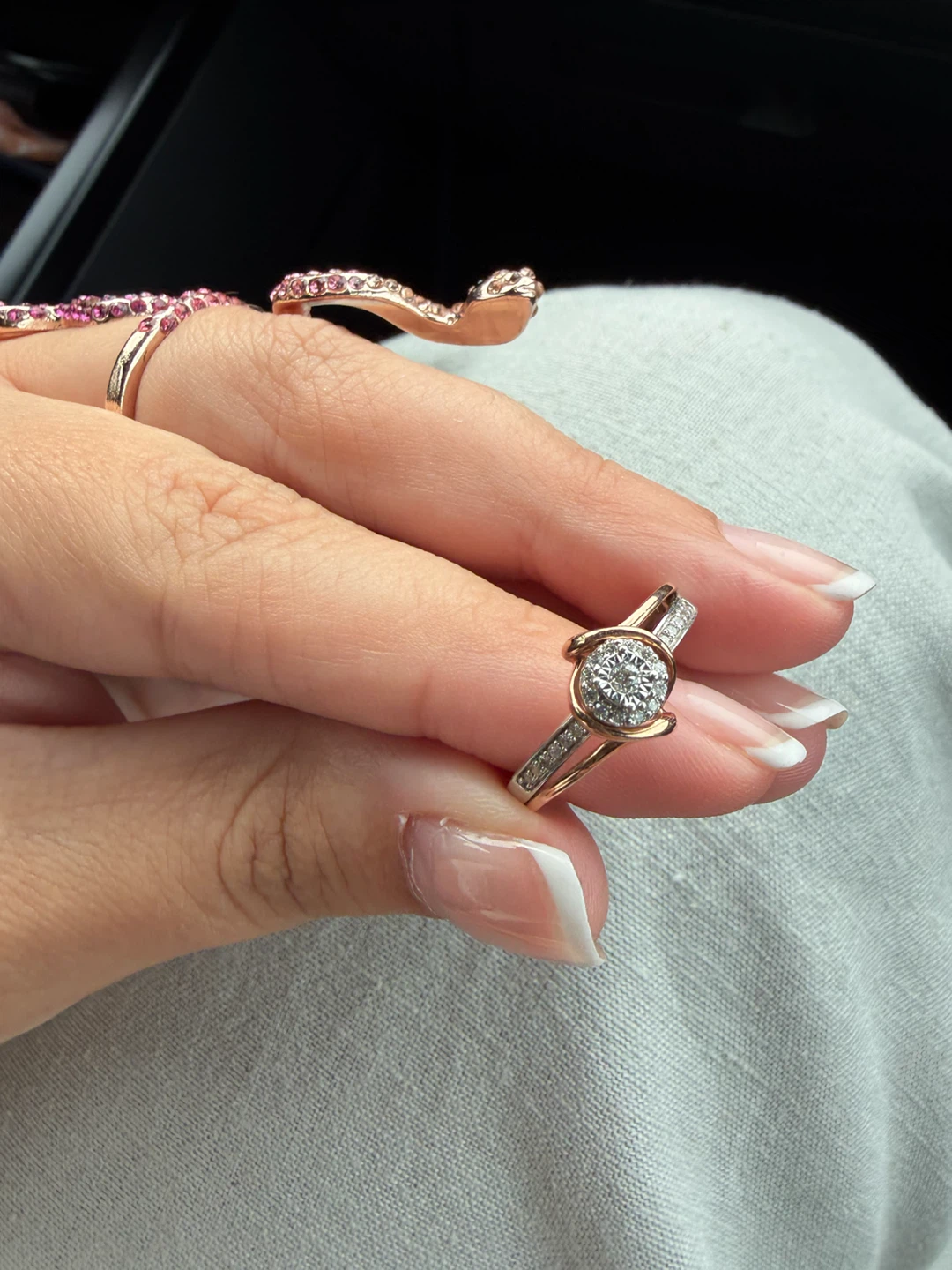 10K Yellow and White Gold Diamond Cluster Ring (0.25 ct tw - photo 3