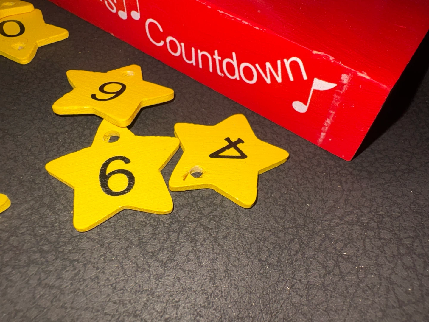 Looney Tunes Wooden Christmas Countdown - photo 3