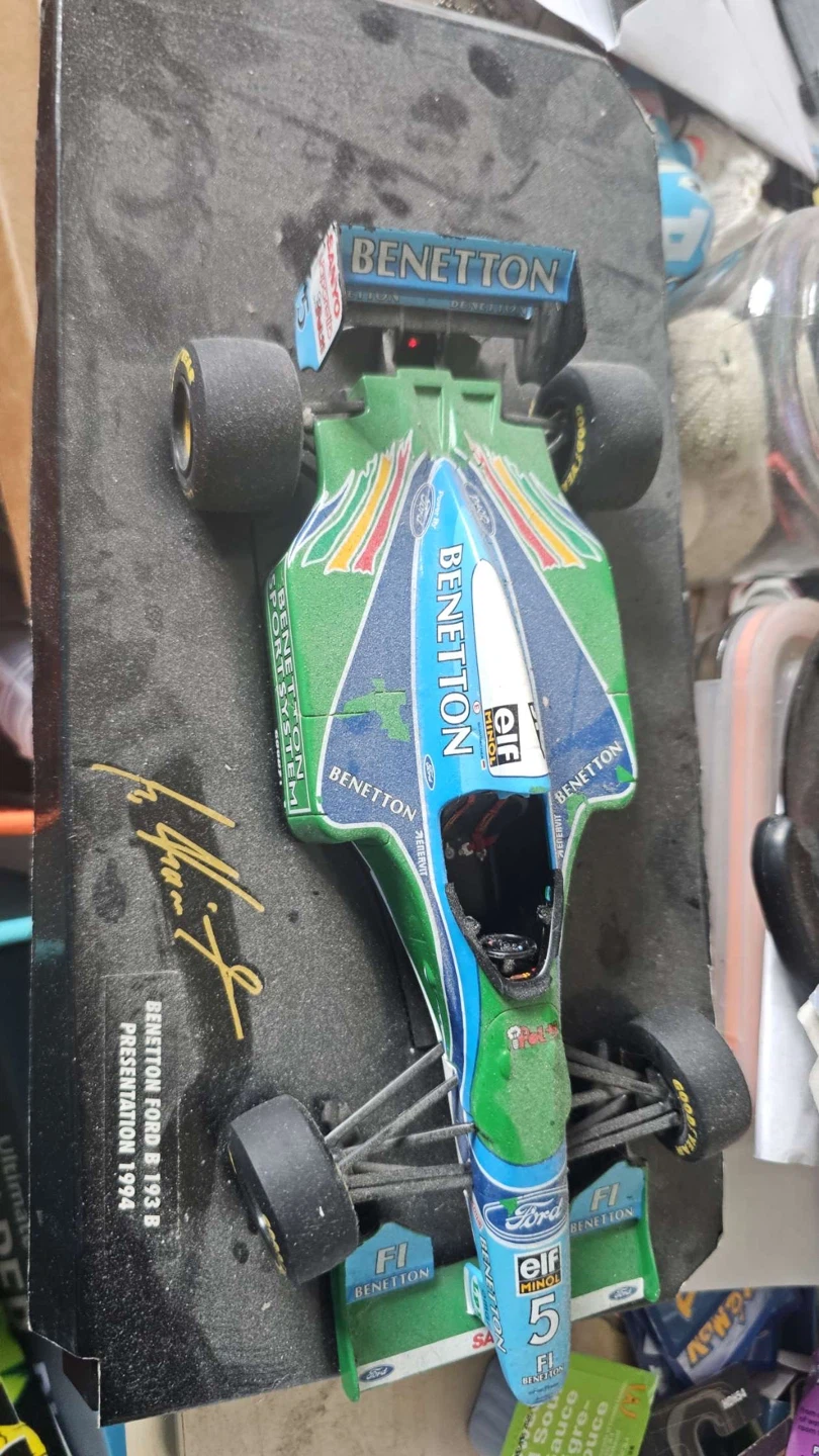 Benetton Ford B193B F1 Model Car - photo 2