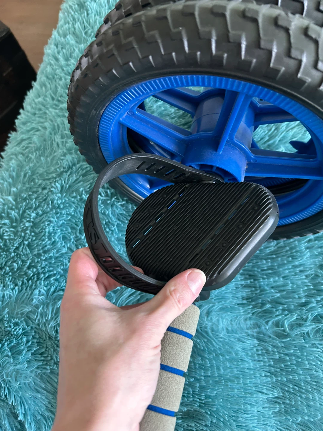 Dual-Wheel Abdominal Roller - photo 2