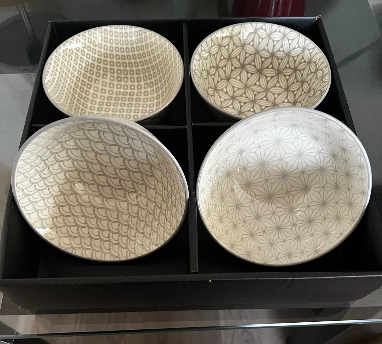 Set of 4 patterned ceramic bowls - photo 2