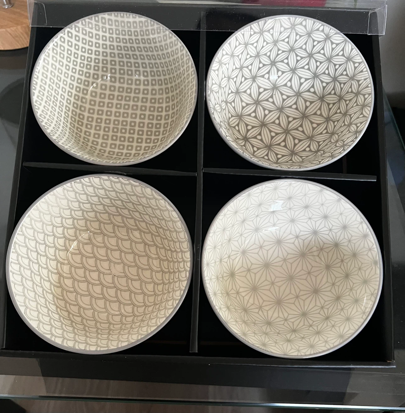 Set of 4 patterned ceramic bowls - photo 3