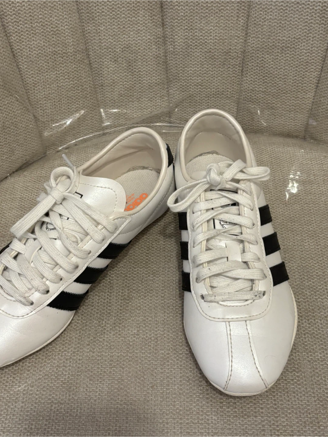 Adidas Tokyo women shoe - photo 2