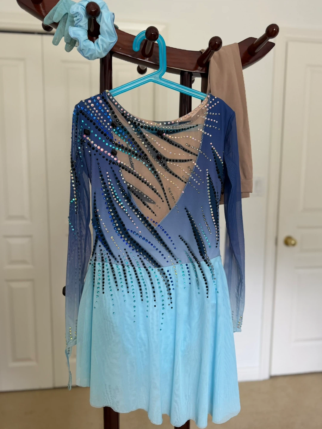 Selection of Figure Skating Dresses - photo 4