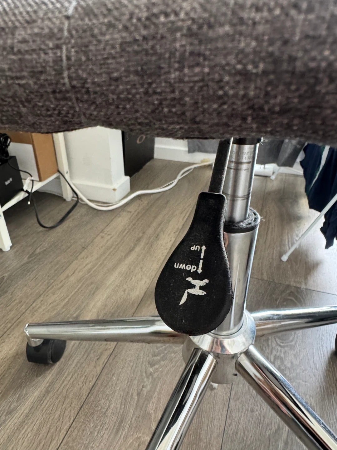 Grey fabric office chair - photo 5