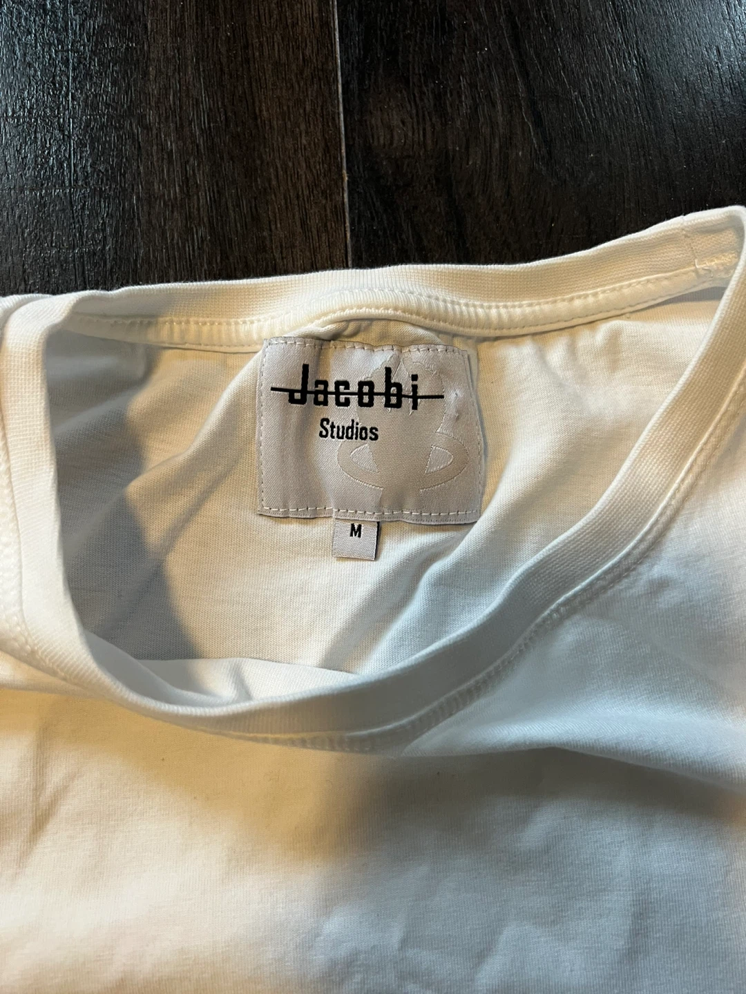 Jacobi Studios white t-shirt - photo 3