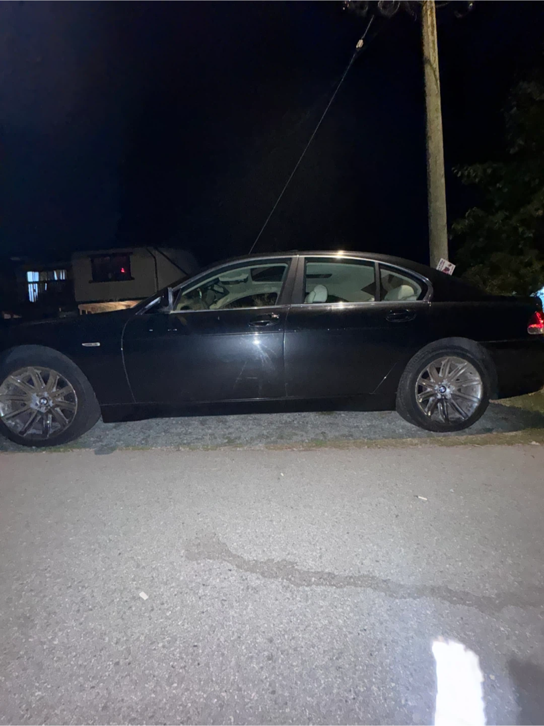 BMW 745i Black 2005 - photo 2