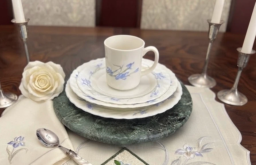 VTG 21-Piece Arcopal France "Diana" Dinnerware Set (Blue Iris)
