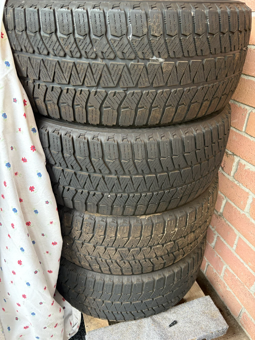 Set of 4 Bridgestone Tires 235/45R18 - photo 3
