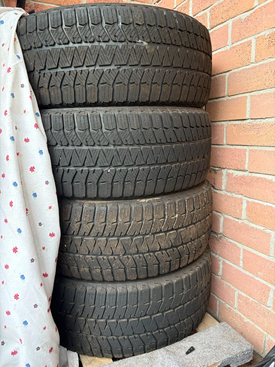 Set of 4 Bridgestone Tires 235/45R18 - photo 5