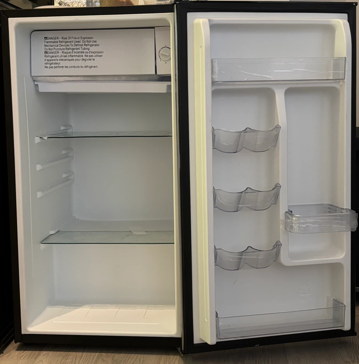 Hamilton Beach Compact Refrigerator - photo 2