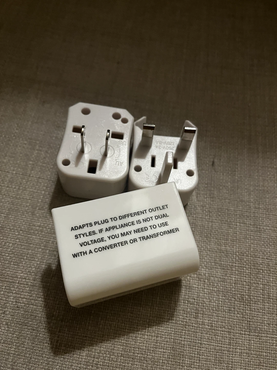Universal Travel Power Adapter Set - photo 2