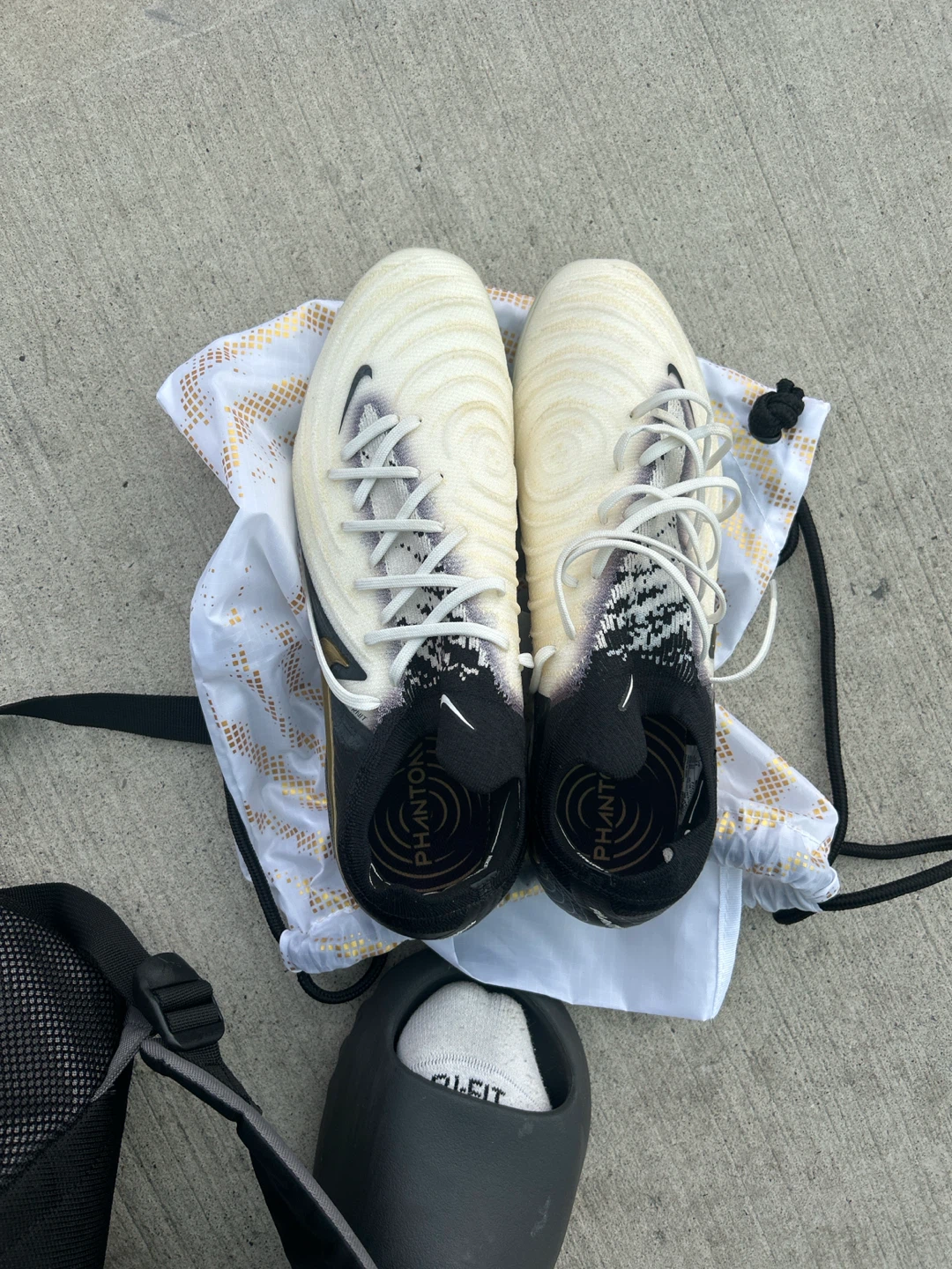 Nike Phantom Soccer Cleats - photo 2