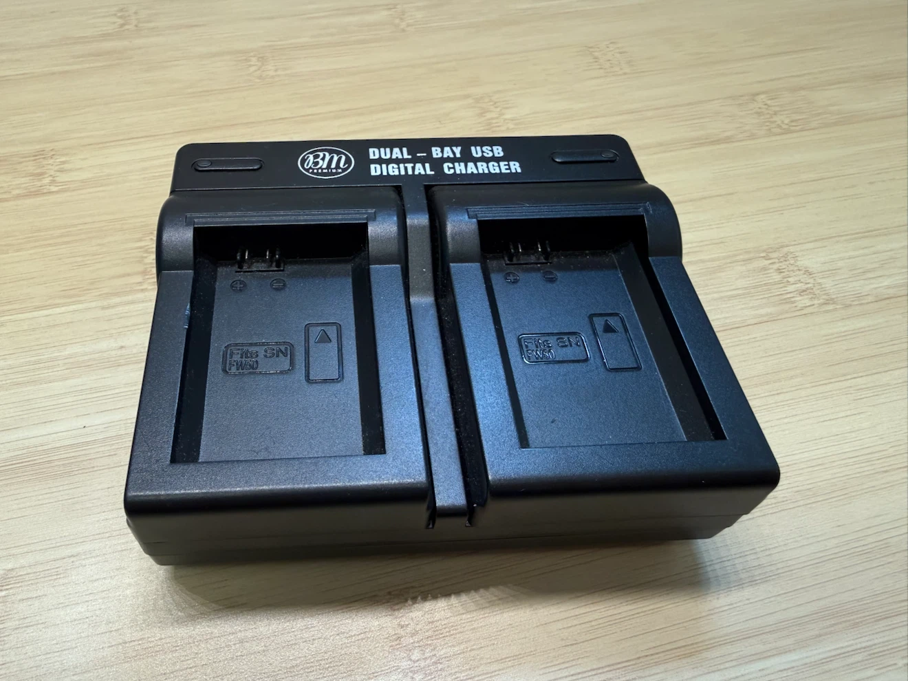 BM Premium Dual-Bay USB Digital Charger for FW50