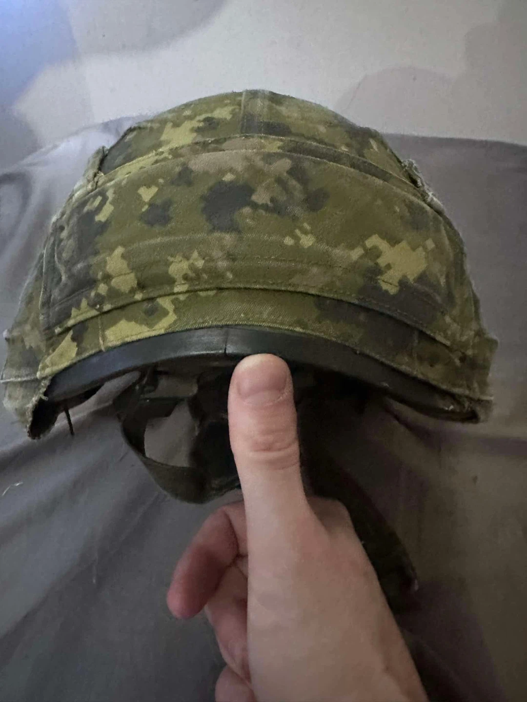 Canadian Military Combat Helmet - photo 5