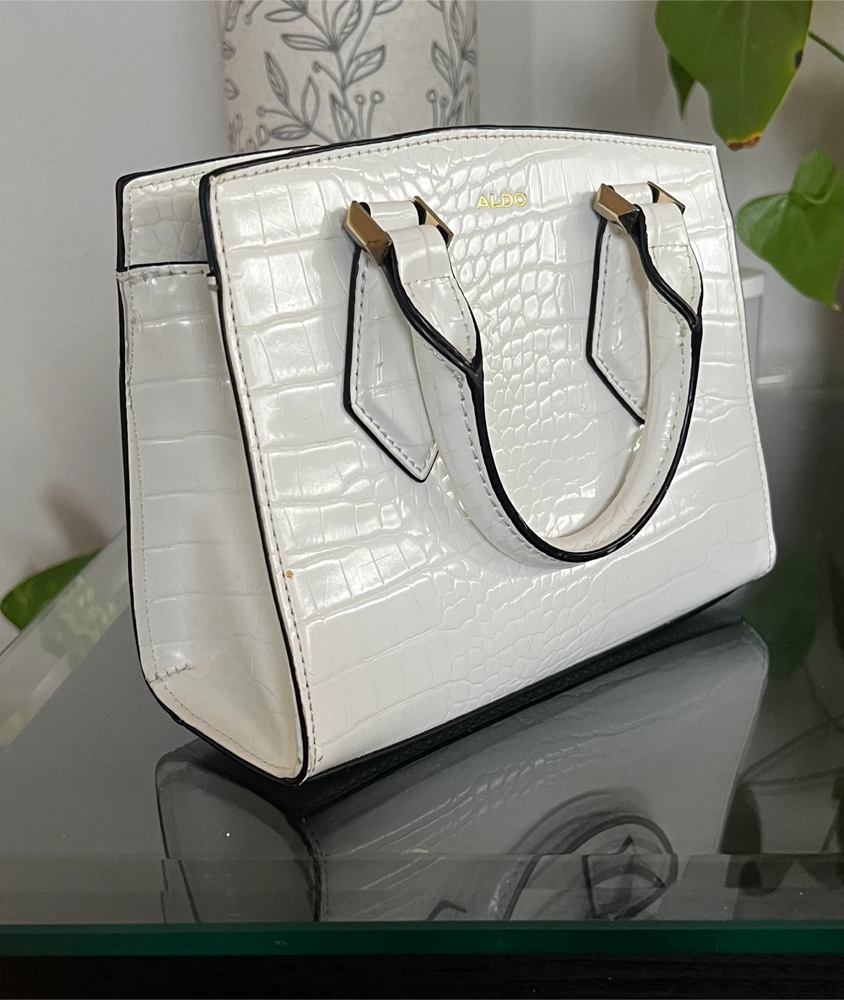 ALDO White Crocodile-Effect Handbag - photo 2