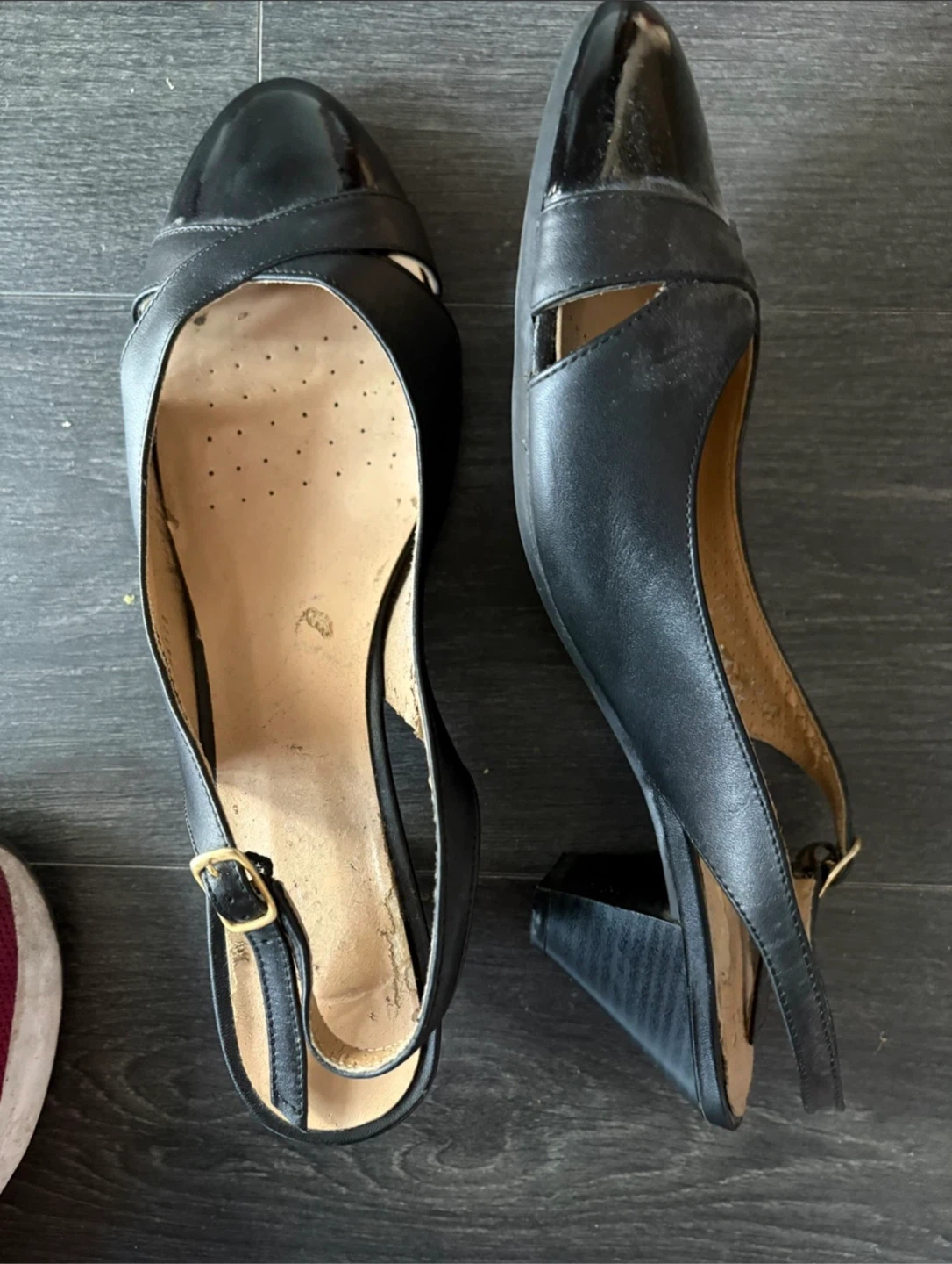 Naturalizer black slingback heels