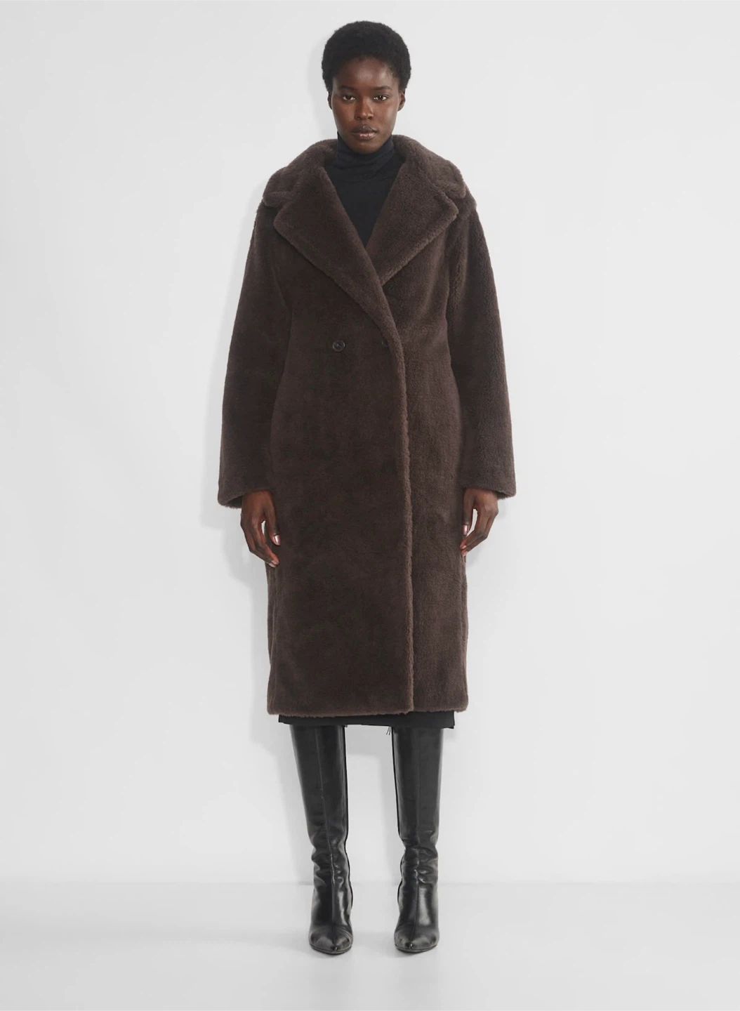 Aritzia Babaton fuzzy teddy coat in a rich dark brown - photo 3