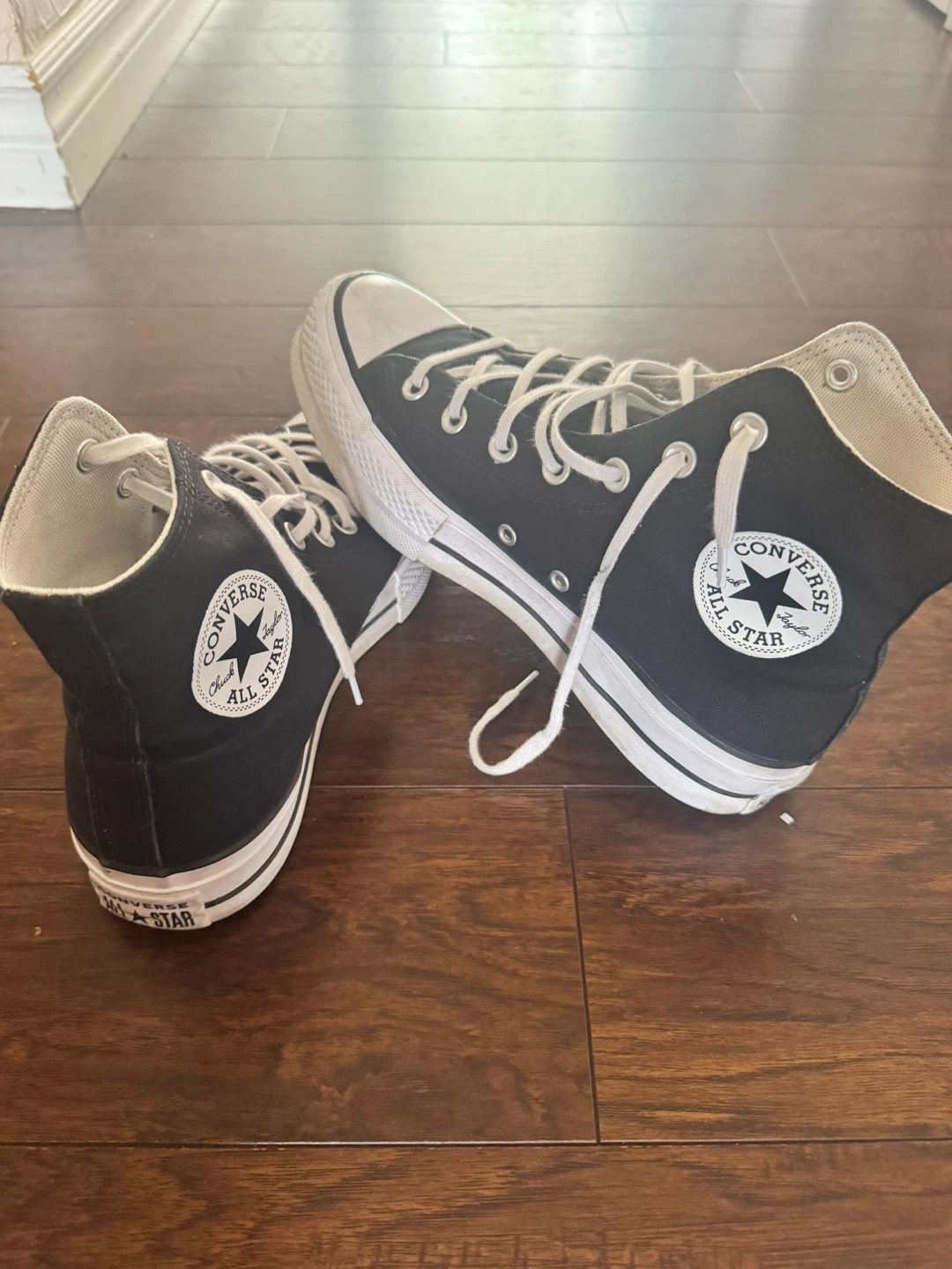 Converse Chuck Taylor High Top Sneakers Black
