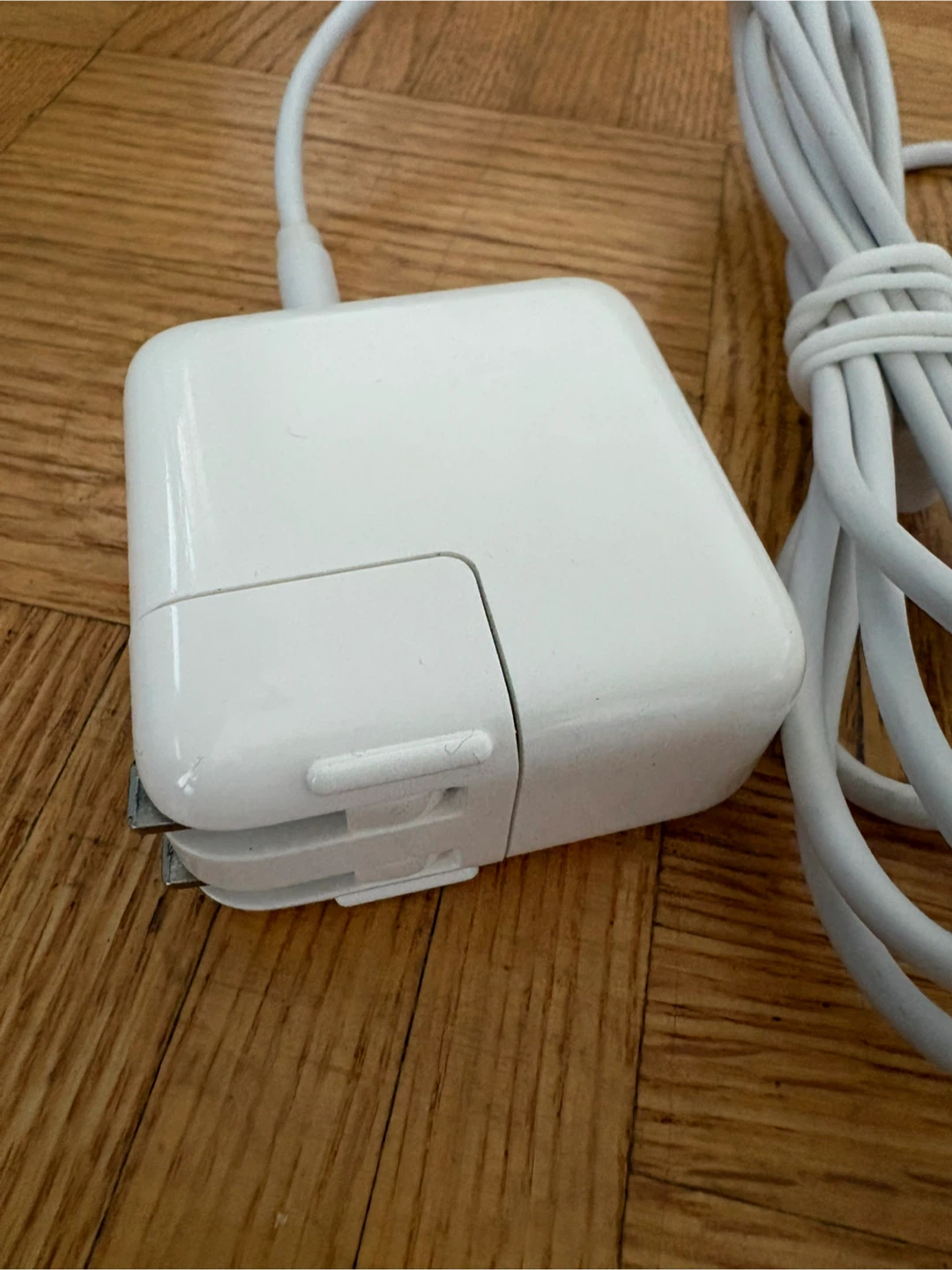 Apple 30W USB-C Power Adapter - photo 2