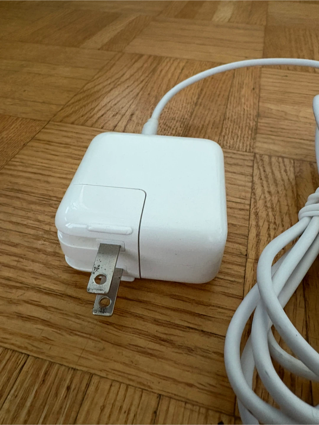 Apple 30W USB-C Power Adapter - photo 3