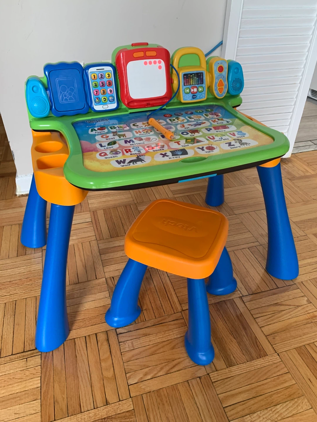 VTech Explore and Write Activity Desk