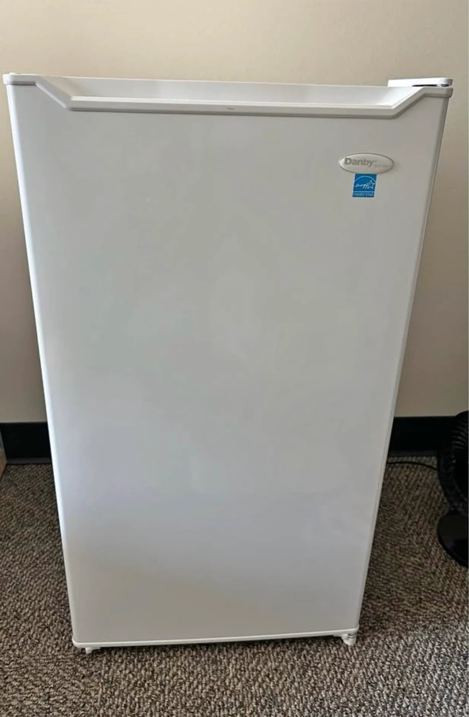 Danby Diplomat Compact Mini Fridge (available on October) - photo 5