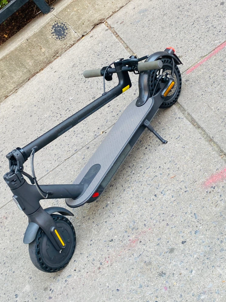 Xiaomi Mi Electric Scooter - photo 2
