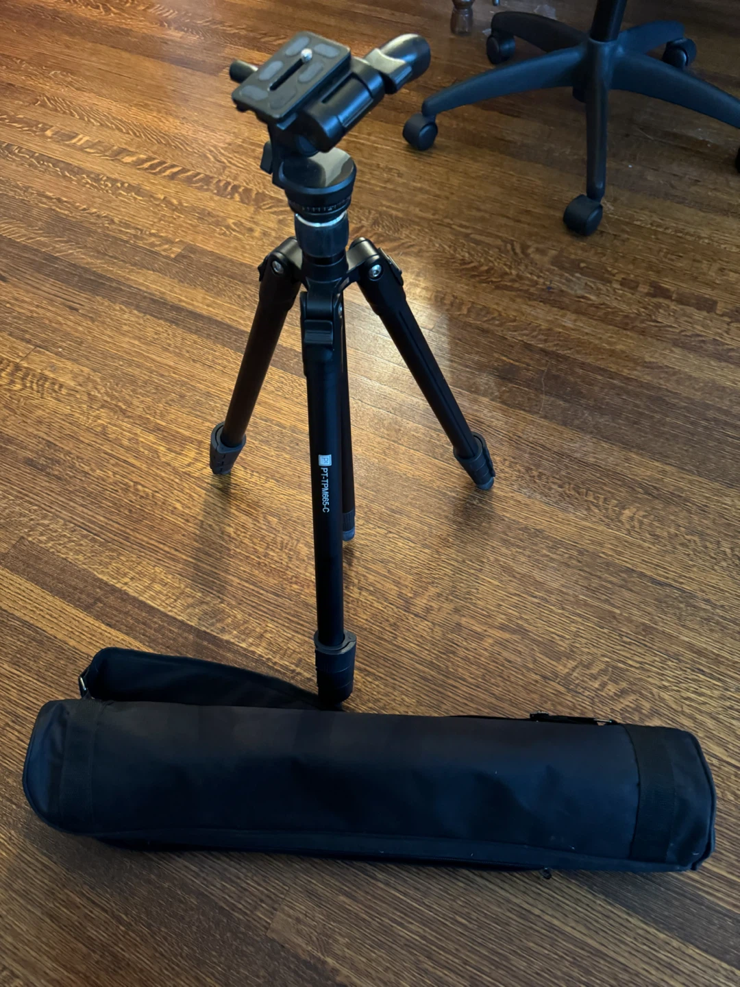 PT-TPM665-C Camera Tripod
