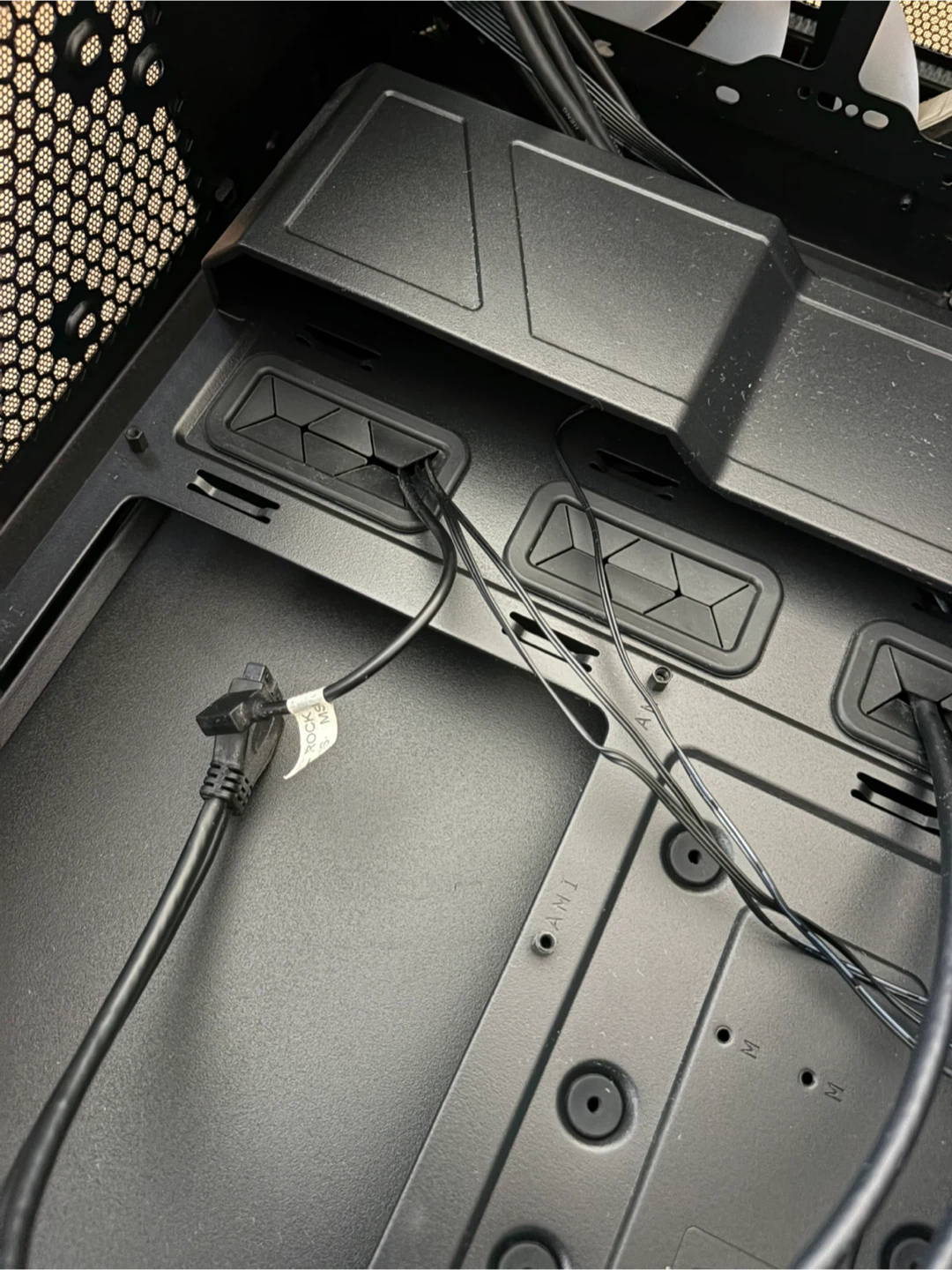 Cooler Master MCM-H500 MasterCase ATX Mid-Tower - photo 4