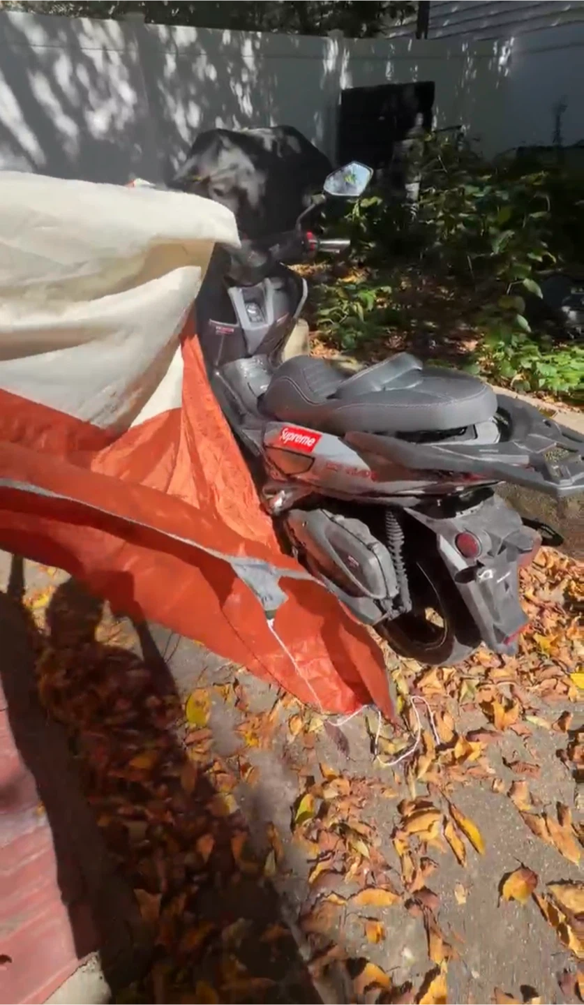 Gray Motor Scooter - photo 2