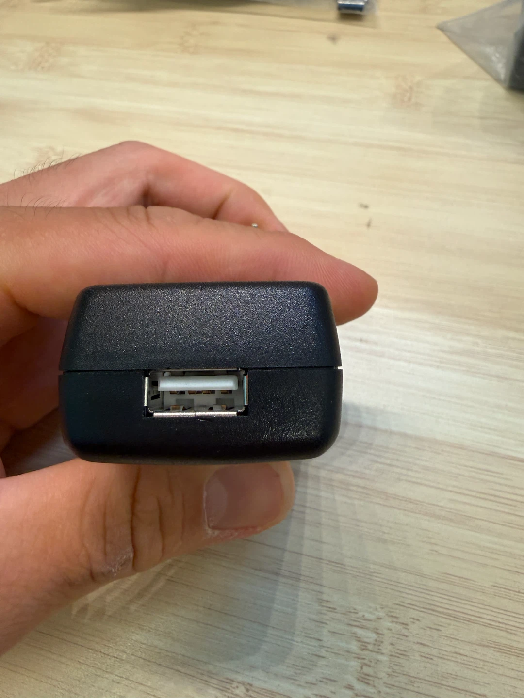 UE Switching Power Adaptor 5V 1.0A - photo 2