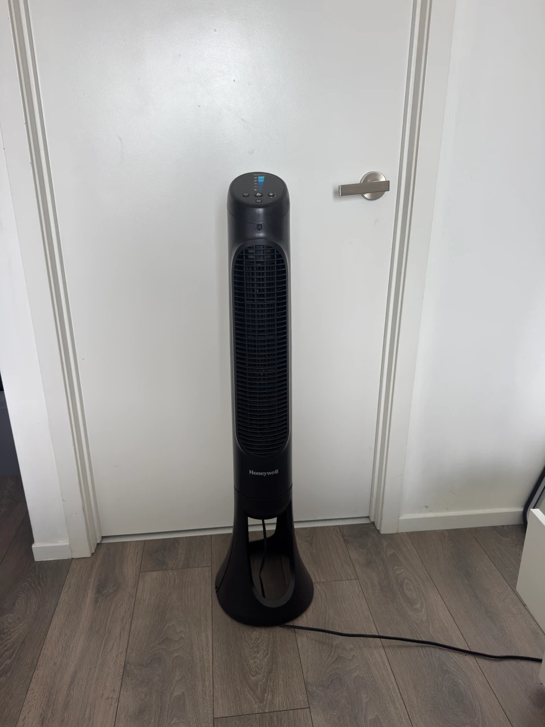 Honeywell QuietSet Tower Fan - photo 2