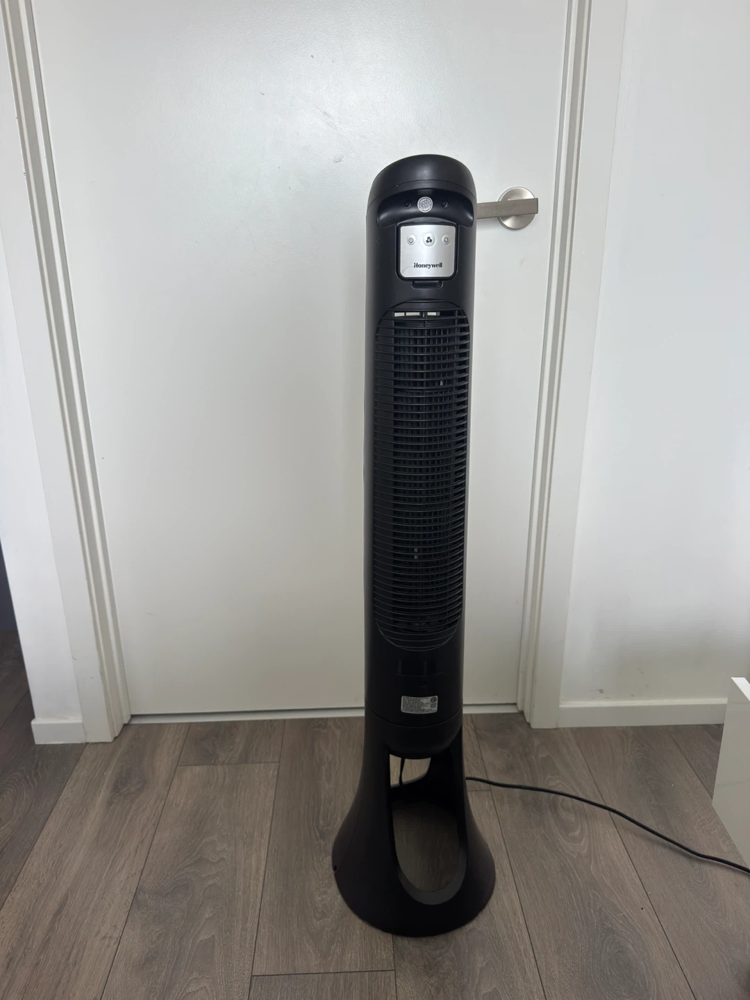 Honeywell QuietSet Tower Fan - photo 3
